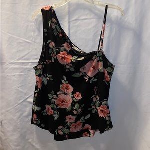 Shoulder top
